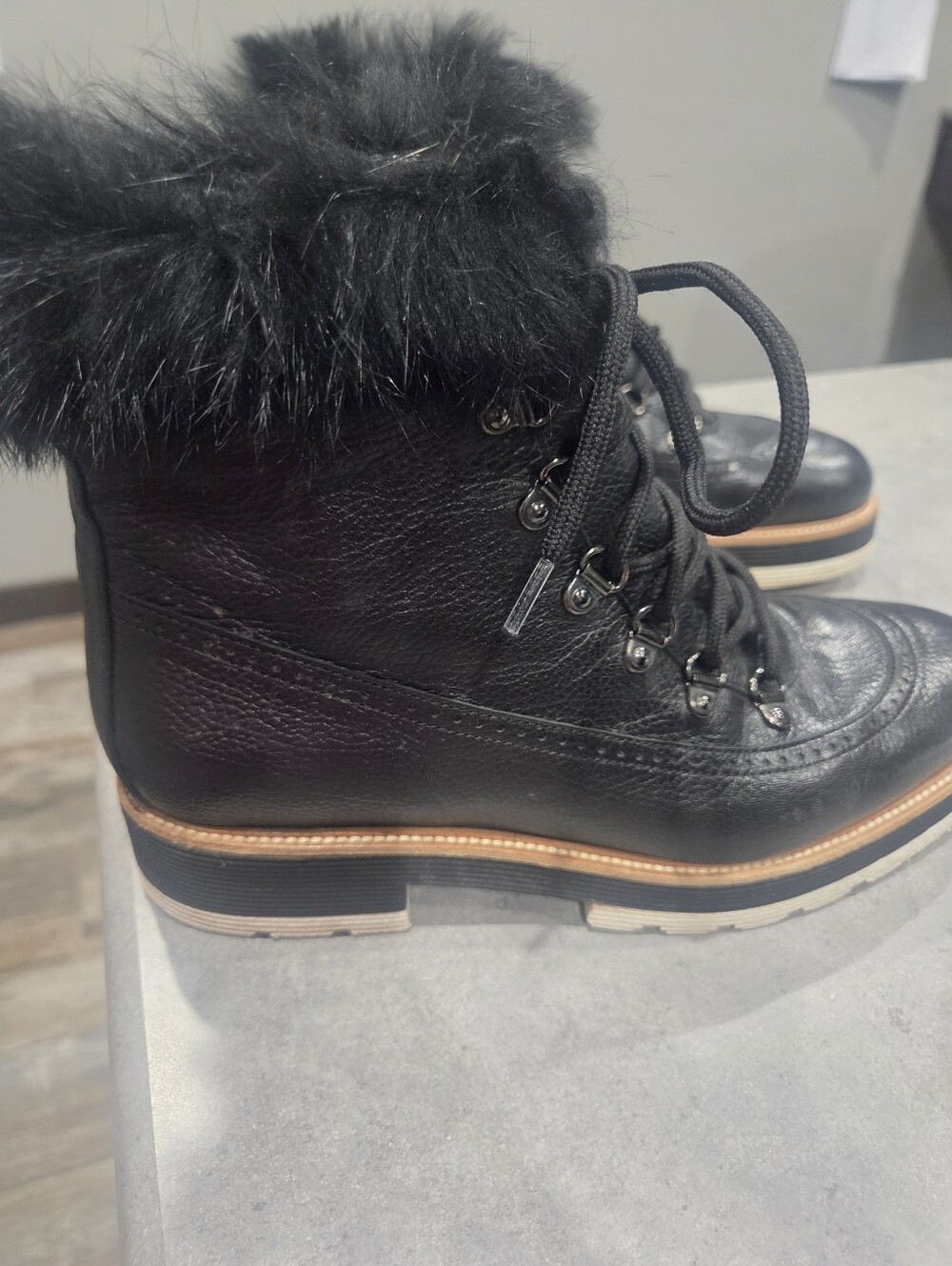 Women's Black Lace-Up Winter Boots